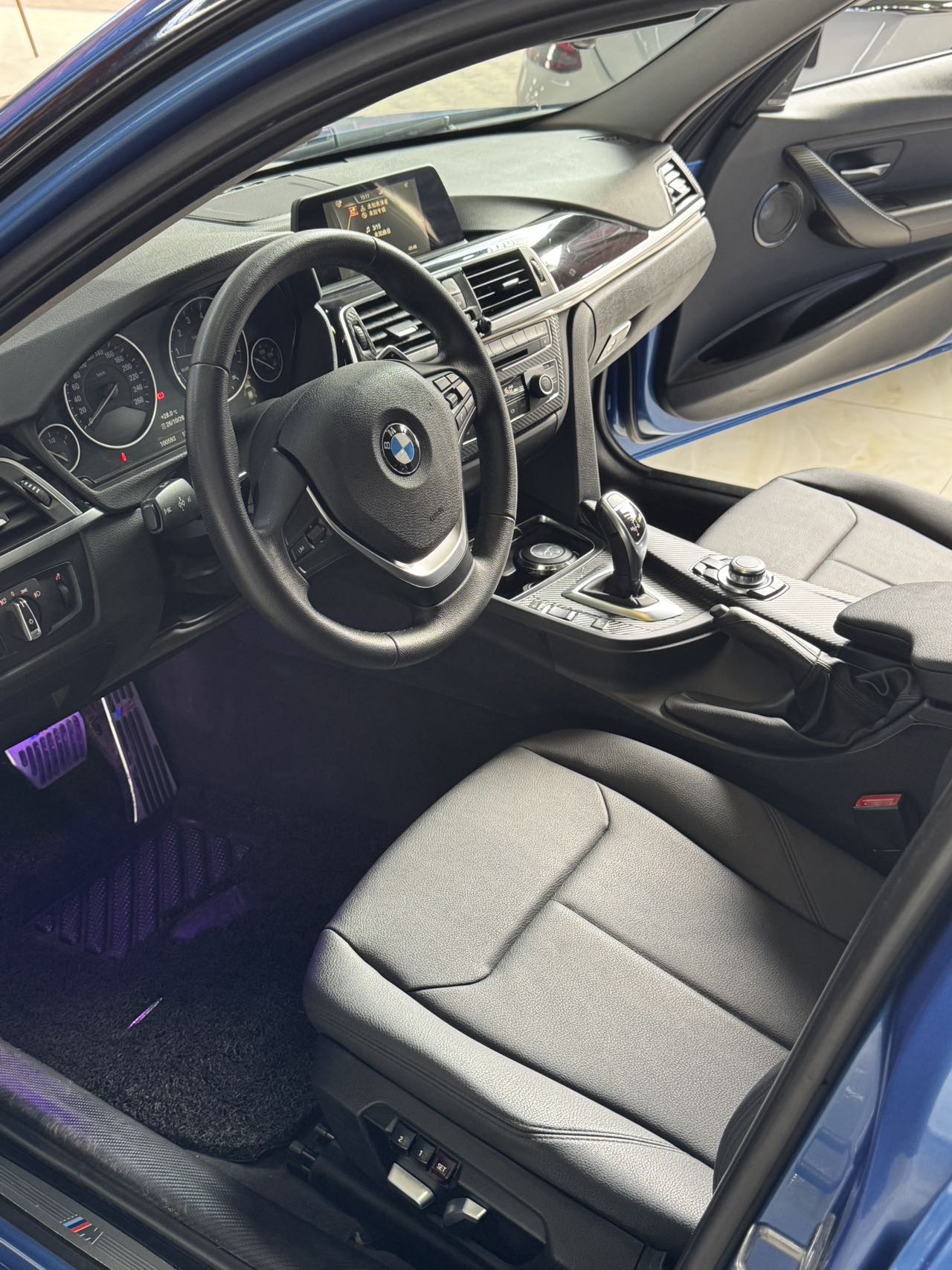 BMW 3 Series 2017 immagine di auto #2