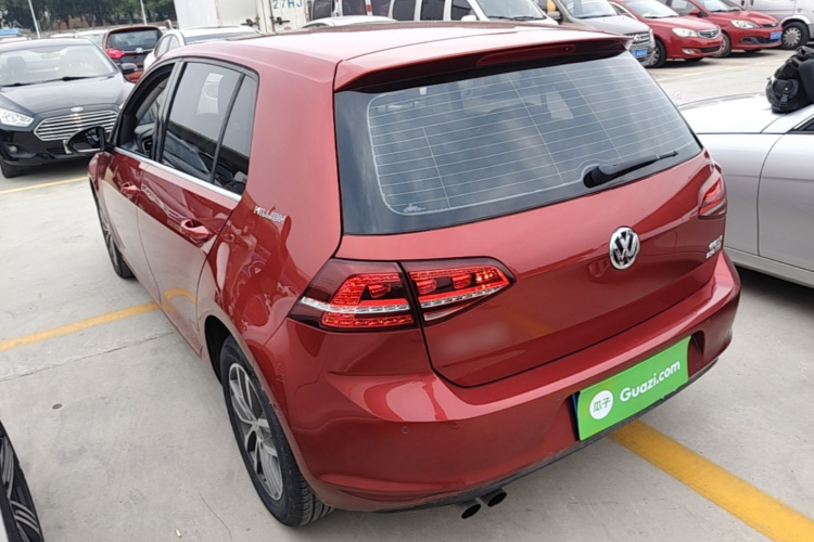 Volkswagen Golf 2017 car image #5