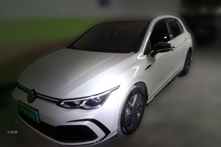 Volkswagen Golf 2023 car image #2