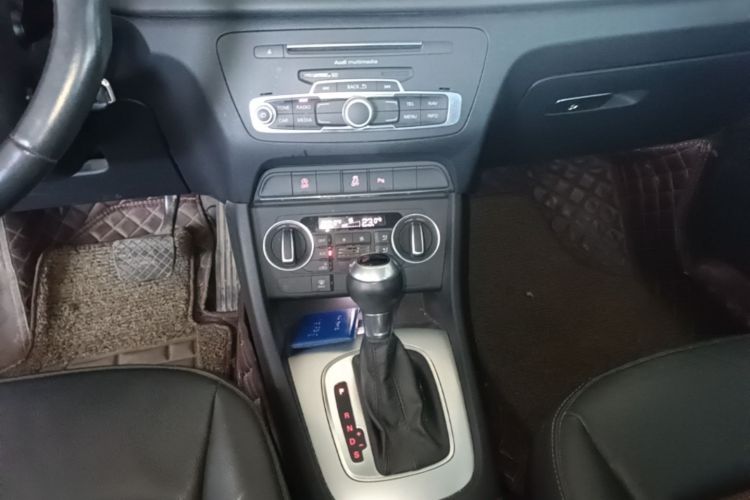 Audi Q3 2019 #14 Audi Q3 2019 car image #14