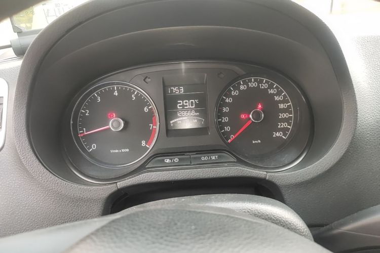 Volkswagen Polo 2016 immagine di auto #13