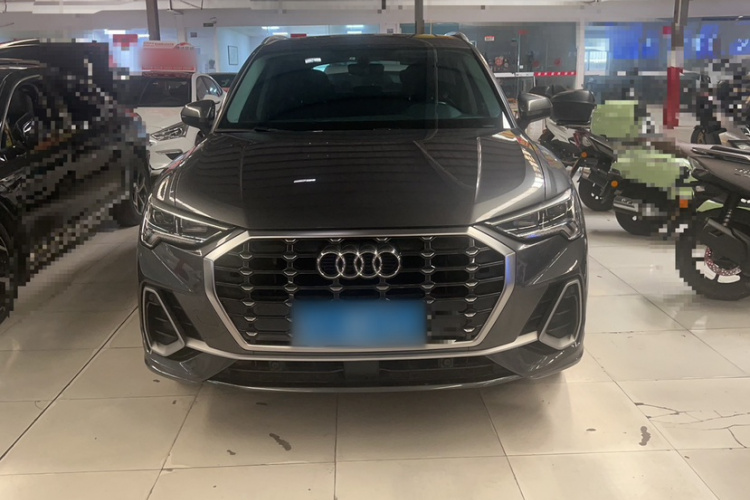 Audi Q3 2020 car image #6