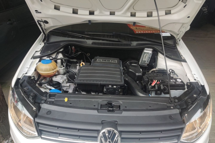 Volkswagen Polo 2016 car image #22