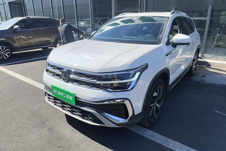 Volkswagen Tharu 2024 صورة سيارة #2