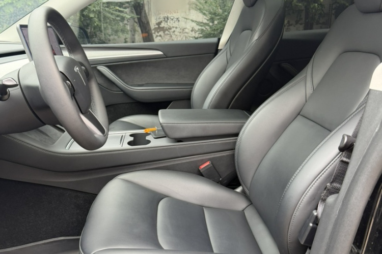 Tesla Model Y 2023 #13 Tesla Model Y 2023 car image #13