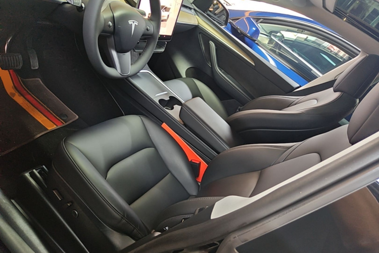 Tesla Model Y 2023 #15 Tesla Model Y 2023 car image #15