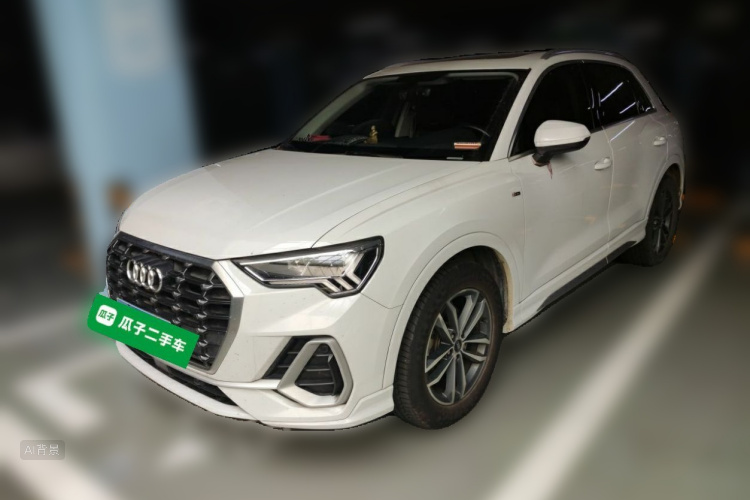 Audi Q3 2021 immagine di auto #2