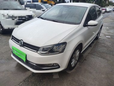 Volkswagen Polo 2015 Volkswagen Polo 2015 car image
