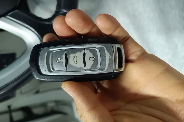 GEELY Emgrand 2015 car image #14