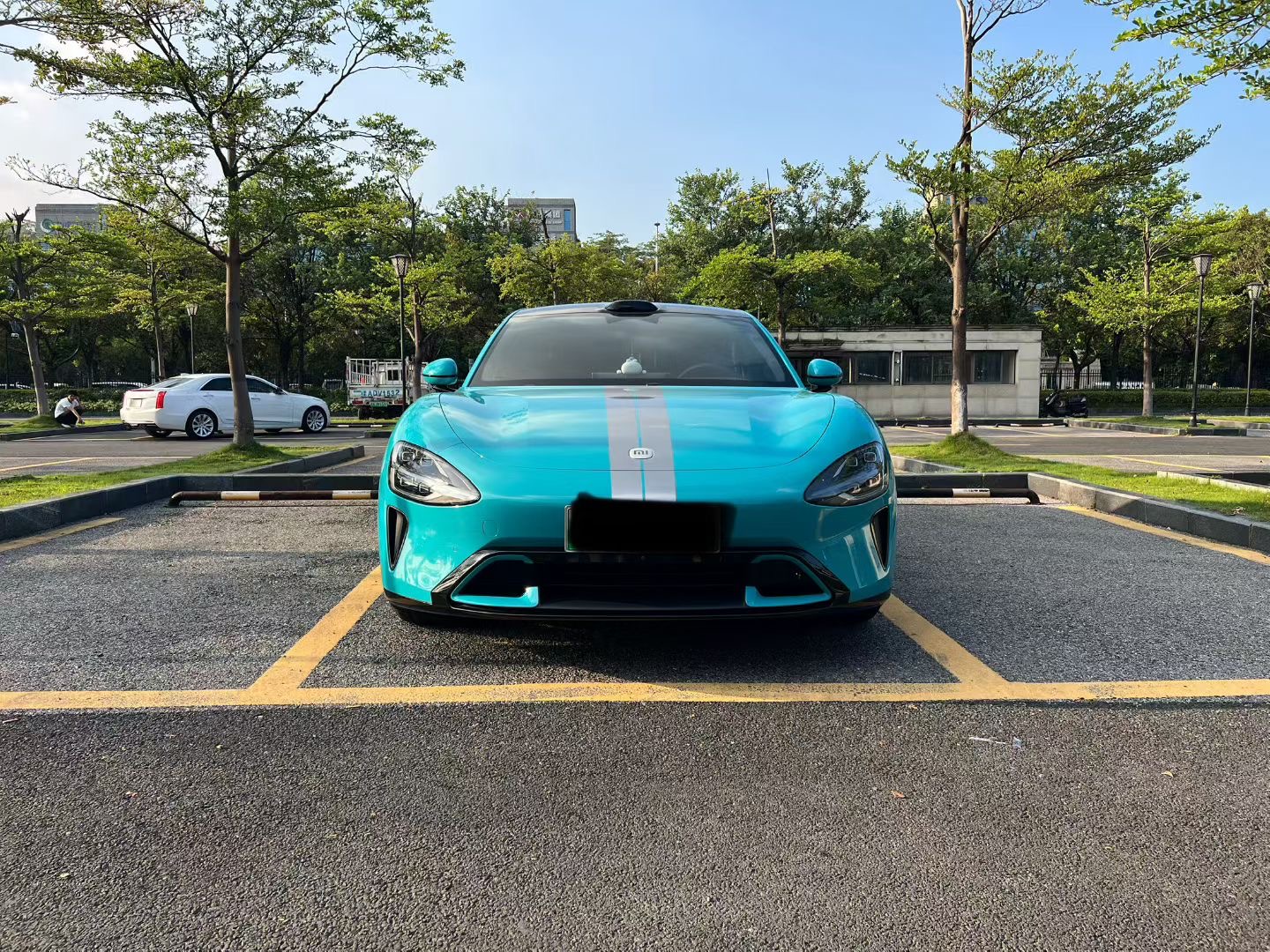 MI SU7 2024 car image #2
