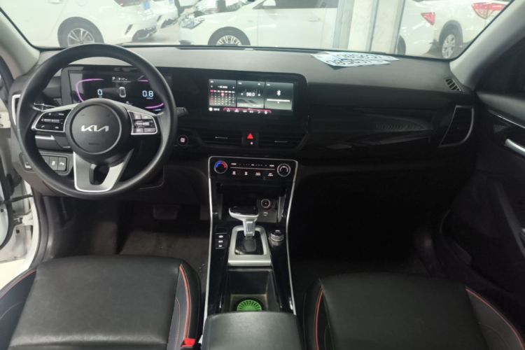 Kia Seltos 2024 image de voiture #10
