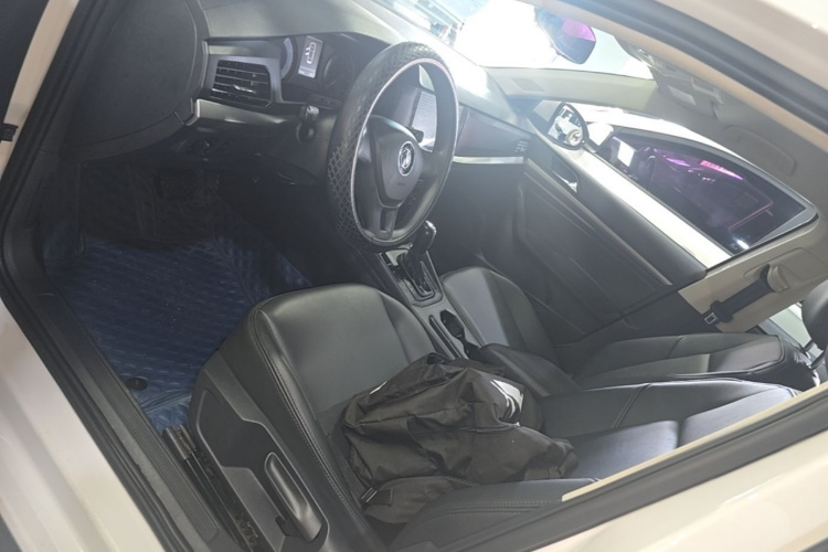 Volkswagen Lavida 2020 car image #15