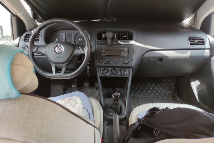 Volkswagen Polo 2017 car image #7