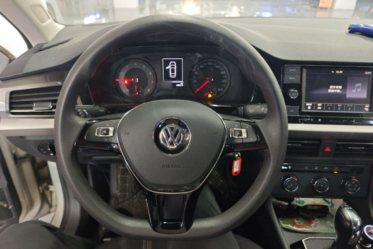 Volkswagen Lavida 2019 #15 Volkswagen Lavida 2019 car image #15