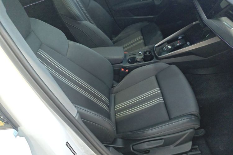 Audi A3 2024 immagine di auto #25