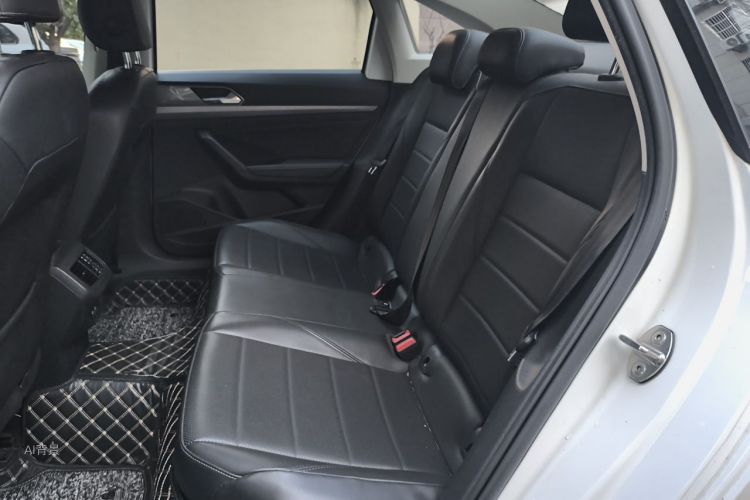 Volkswagen Lavida 2019 car image #19
