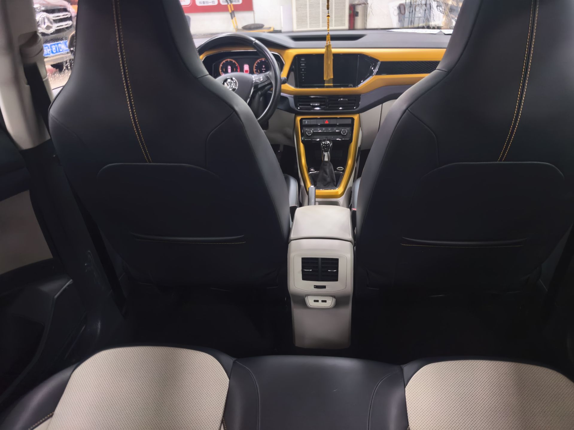 Volkswagen T-Cross 2019 изображение автомобиля #6