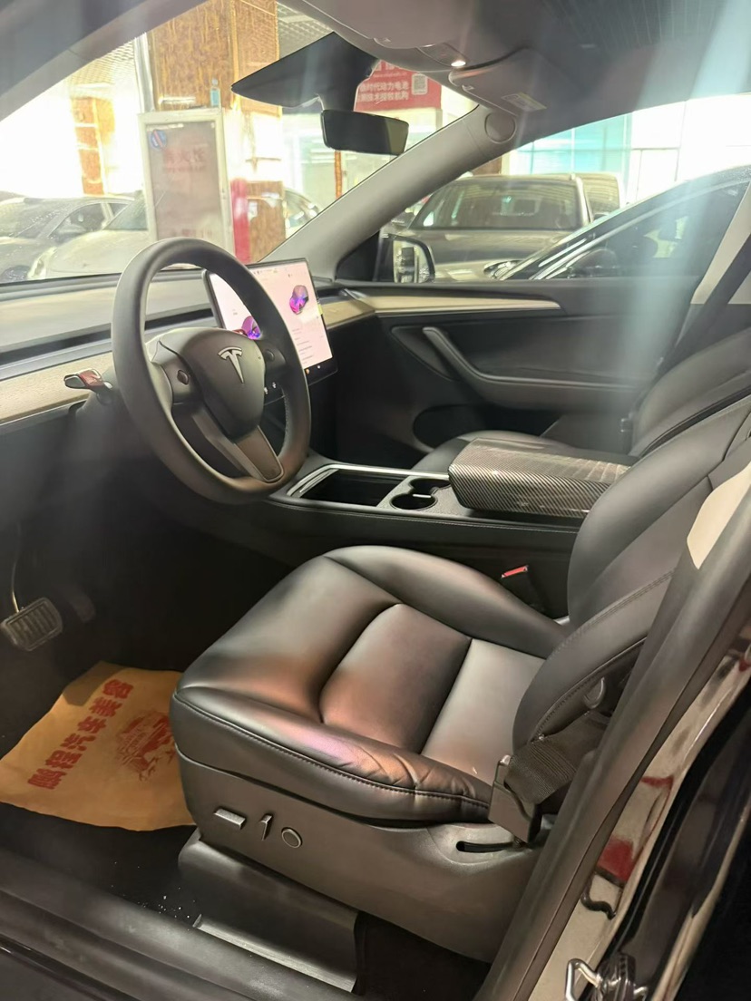 Tesla Model Y 2021 #4 Tesla Model Y 2021 car image #4