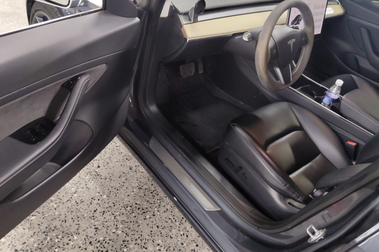 Tesla Model 3 2020 #16 Tesla Model 3 2020 car image #16