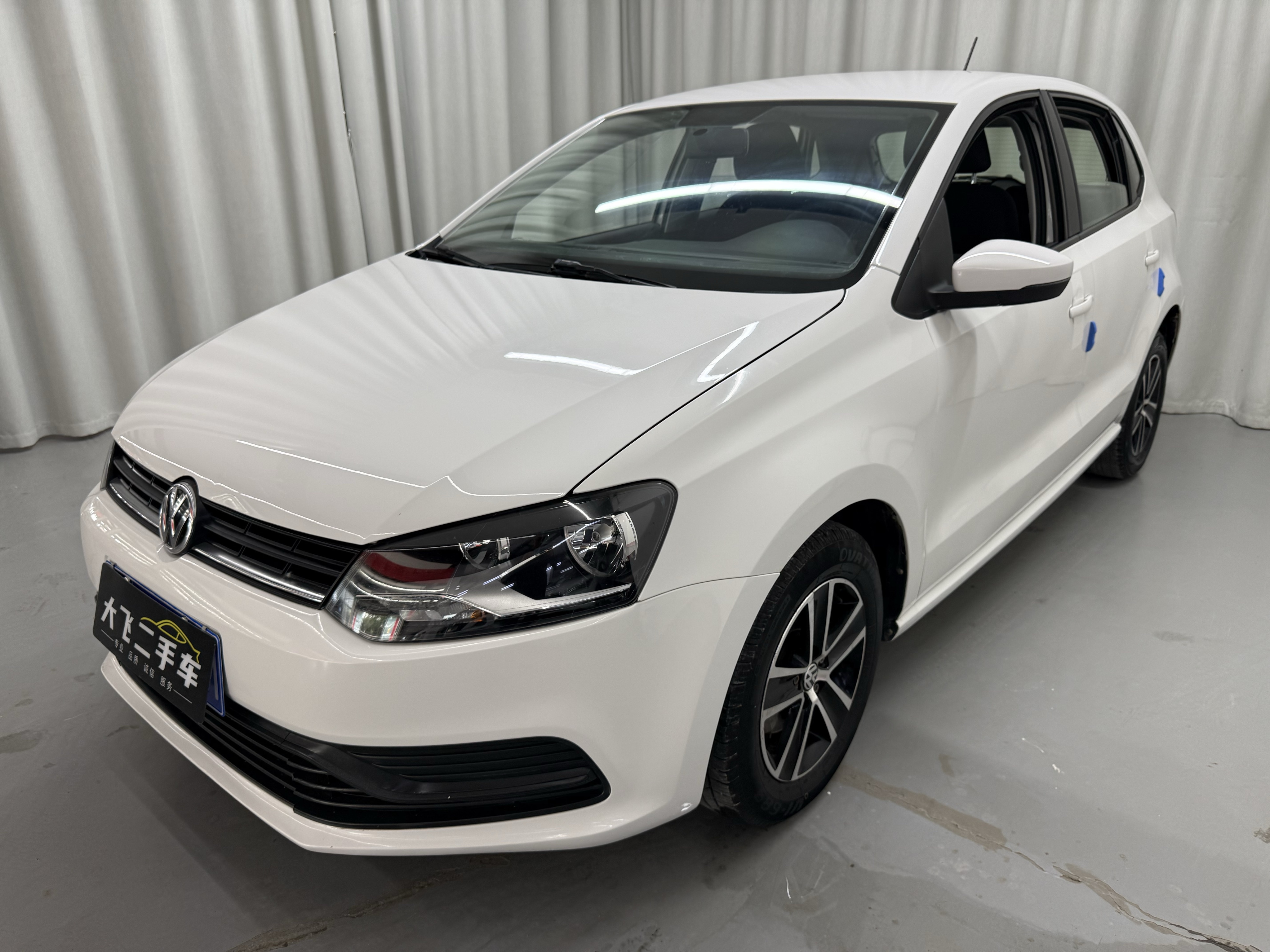 Volkswagen Polo 2016 Volkswagen Polo 2016 car image