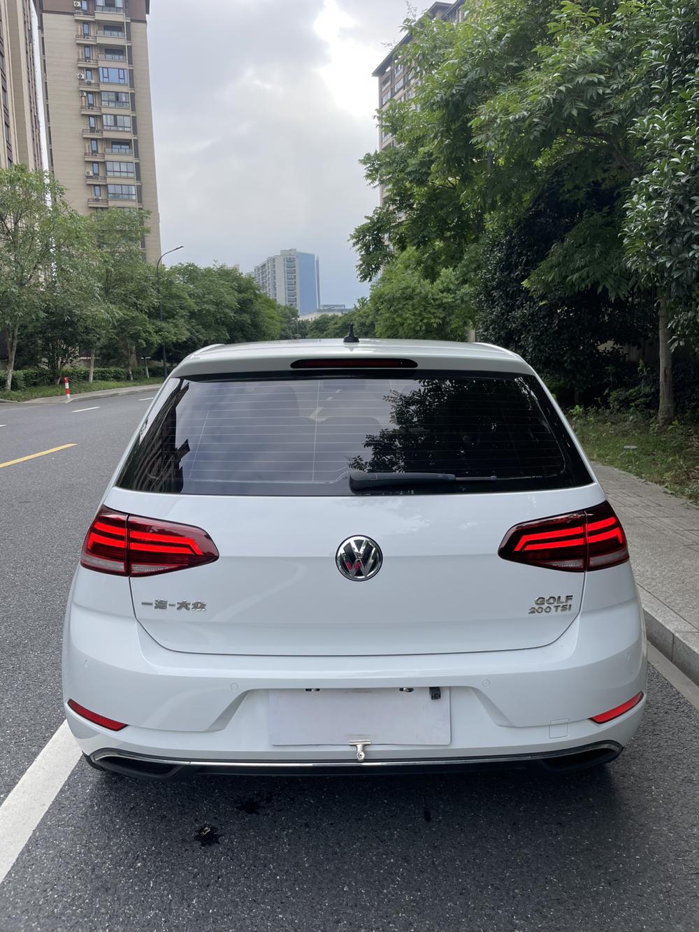 Volkswagen Golf 2020 car image #6