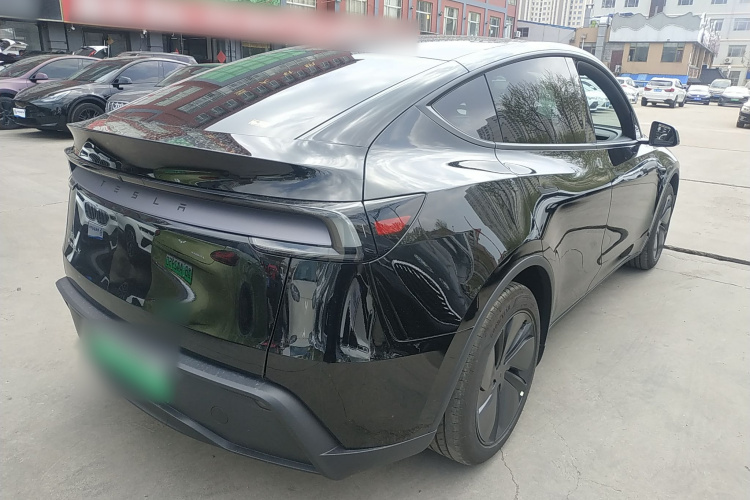 Tesla Model Y 2026 #7 Tesla Model Y 2026 car image #7
