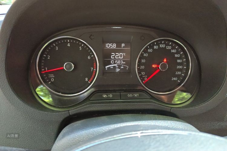 Volkswagen Polo 2016 car image #13