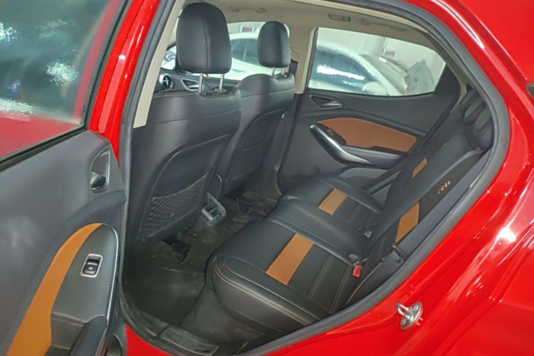 BYD Yuan 2016 car image #17