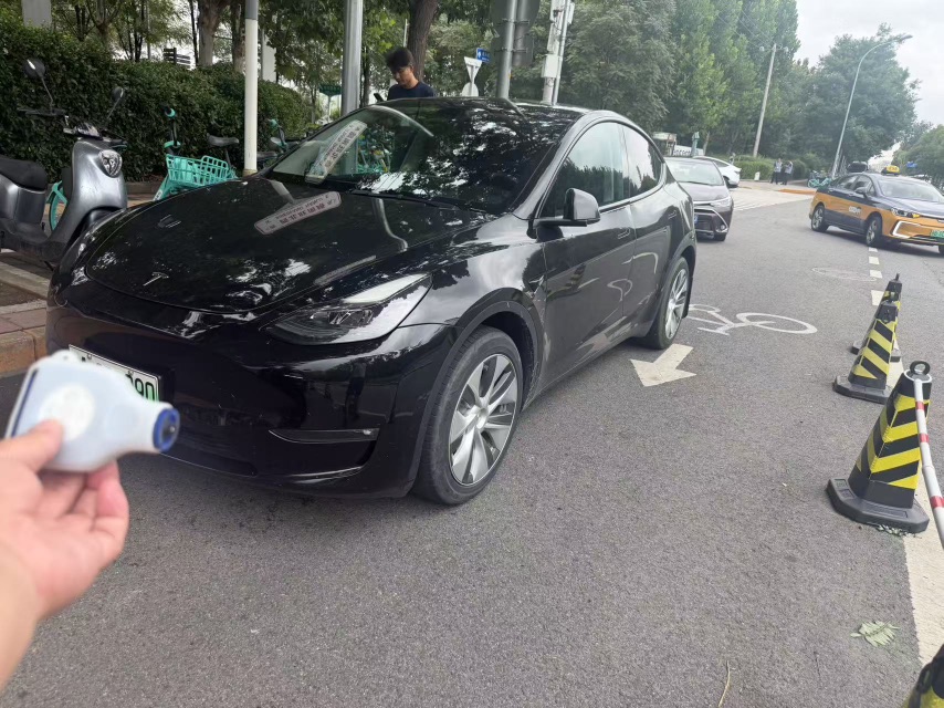 Tesla Model Y 2022 Tesla Model Y 2022 car image