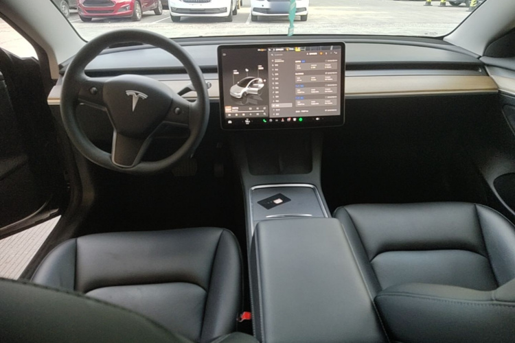 Tesla Model 3 2023 #11 Tesla Model 3 2023 car image #11