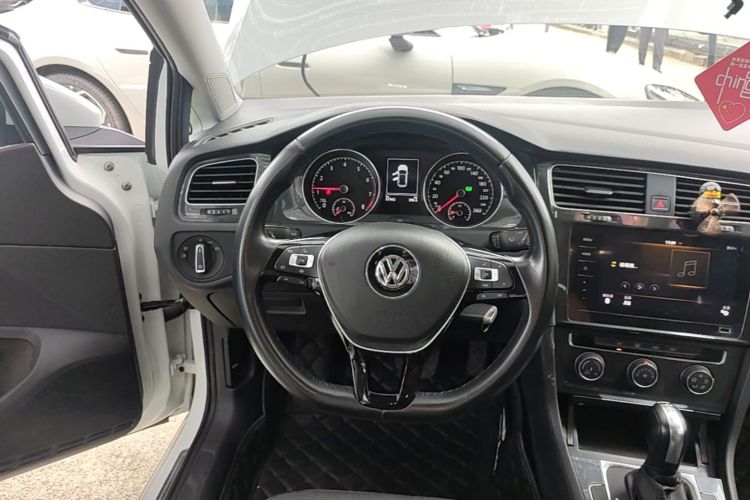 Volkswagen Golf 2020 #11 Volkswagen Golf 2020 car image #11
