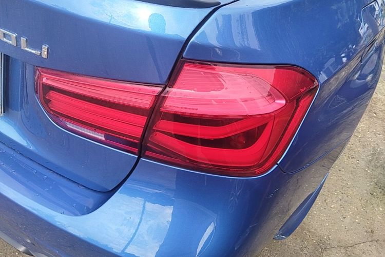 BMW 3 Series 2017 #8 BMW 3 Series 2017 car image #8