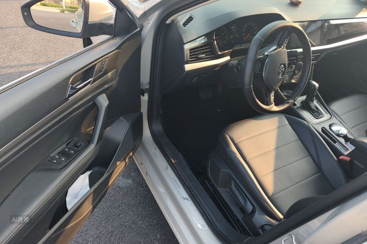 Volkswagen Lavida 2019 car image #18