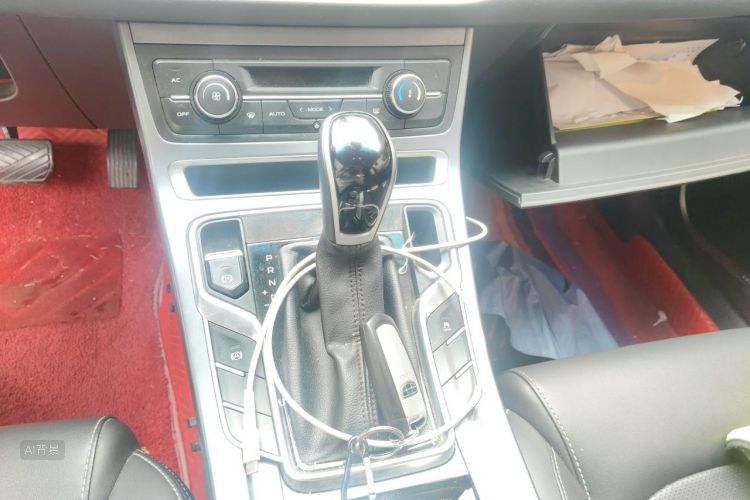 GEELY Emgrand 2018 car image #16