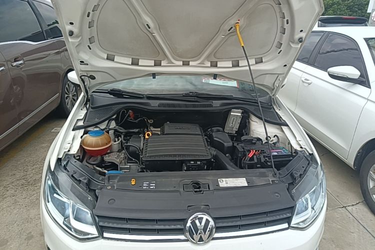 Volkswagen Polo 2017 car image #20
