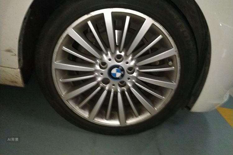 BMW 3 Series 2018 car image #9