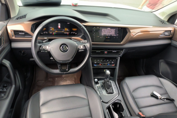 Volkswagen Tharu 2022 car image #7