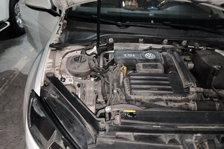 Volkswagen Golf 2016 car image #24