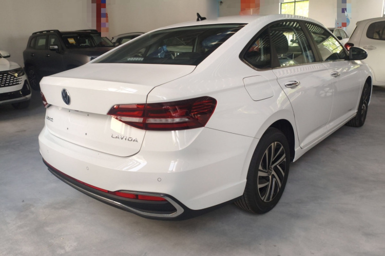 Volkswagen Lavida 2026 imagen de coche #7