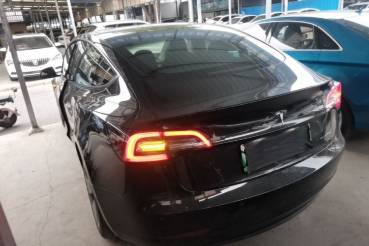 Tesla Model 3 2021 car image #5