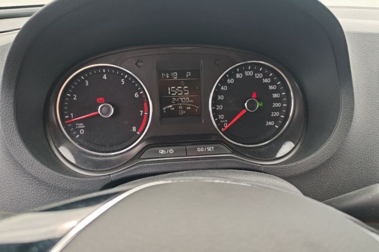 Volkswagen Polo 2018 car image #12