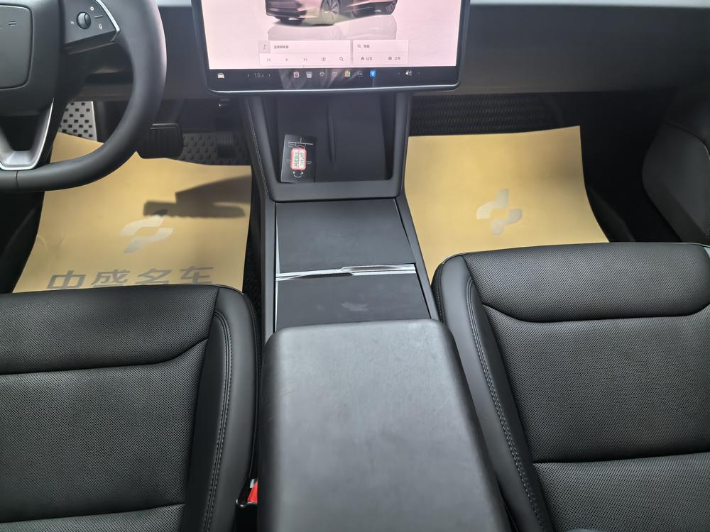 Tesla Model 3 2025 #8 Tesla Model 3 2025 car image #8