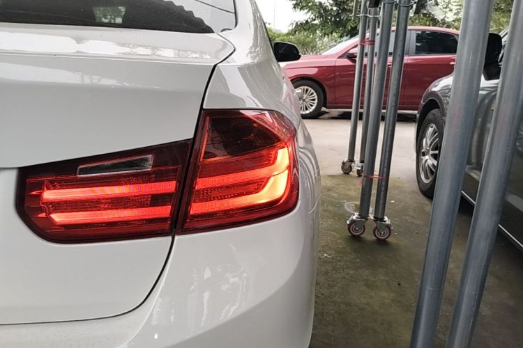 BMW 3 Series 2015 car image #8