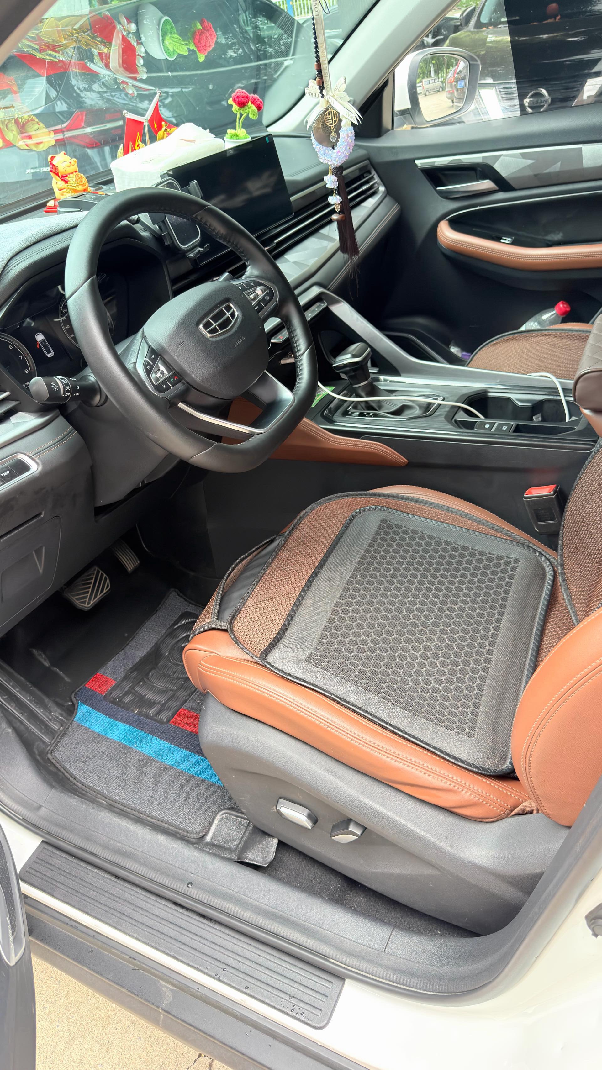 GEELY Vision X6 2022 صورة سيارة #8