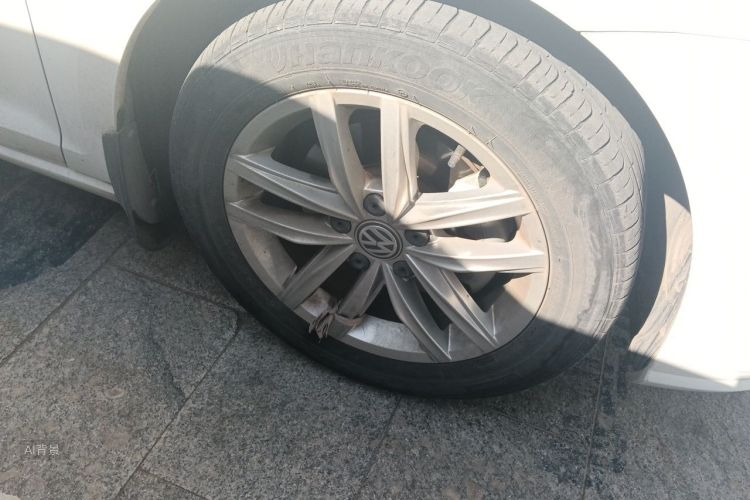 Volkswagen Golf 2019 car image #9
