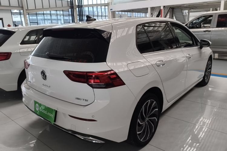 Volkswagen Golf 2021 car image #7