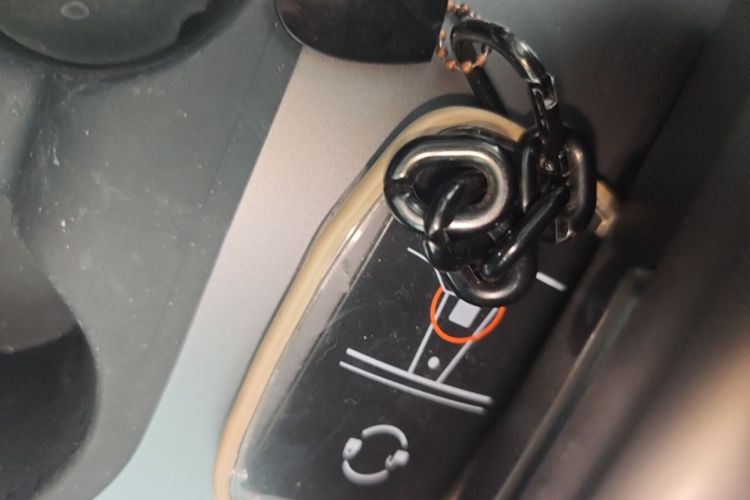 Tesla Model 3 2023 car image #14
