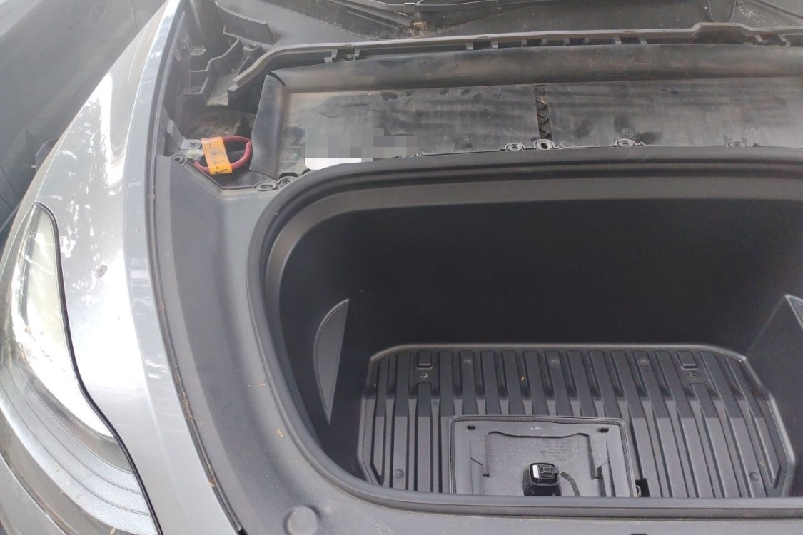 Tesla Model Y 2024 car image #11