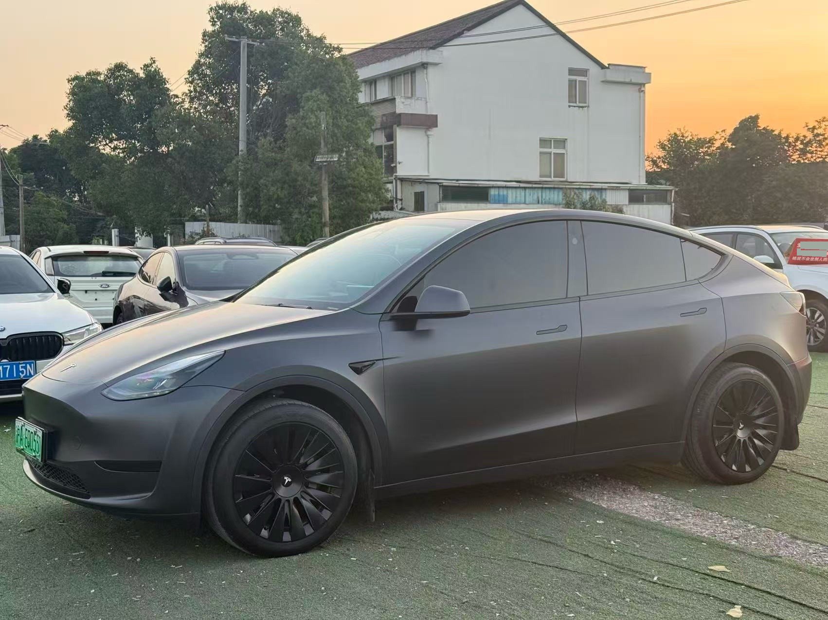Tesla Model Y 2024 Tesla Model Y 2024 car image