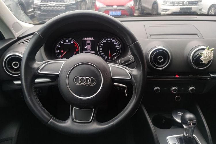 Audi A3 2017 car image #11
